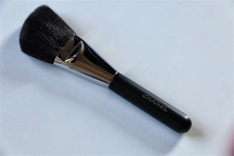 chanel angled powder brush 2 dupe|Chanel Beauty Must.